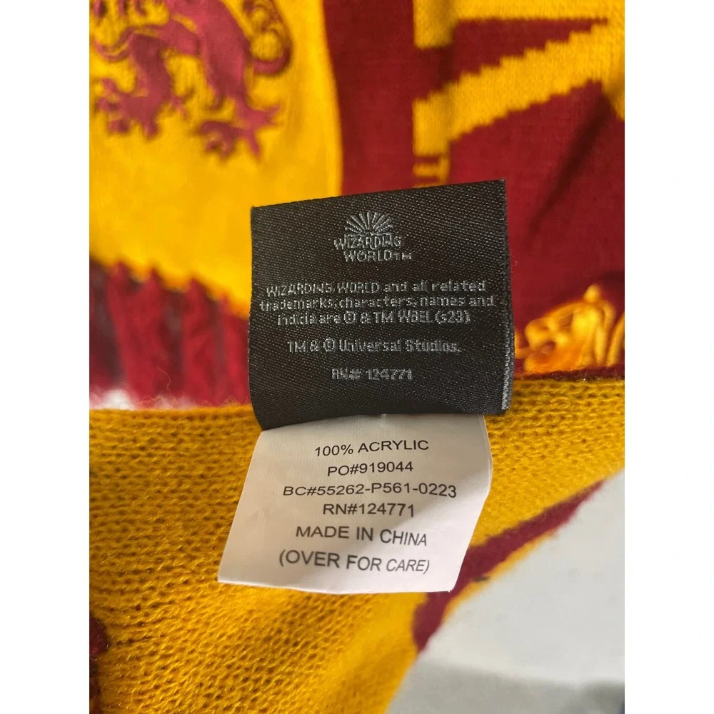 Harry Potter Gryffindor Scarves Lot 2 Universal Studios Wizarding World Red Gold